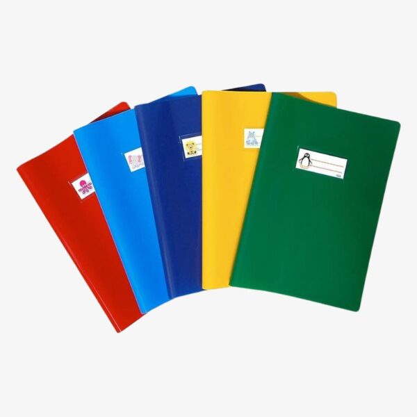 La copertina quaderno offre una protezione affidabile per i tuoi appunti, mantenendo le pagine al sicuro da piegature e danni.